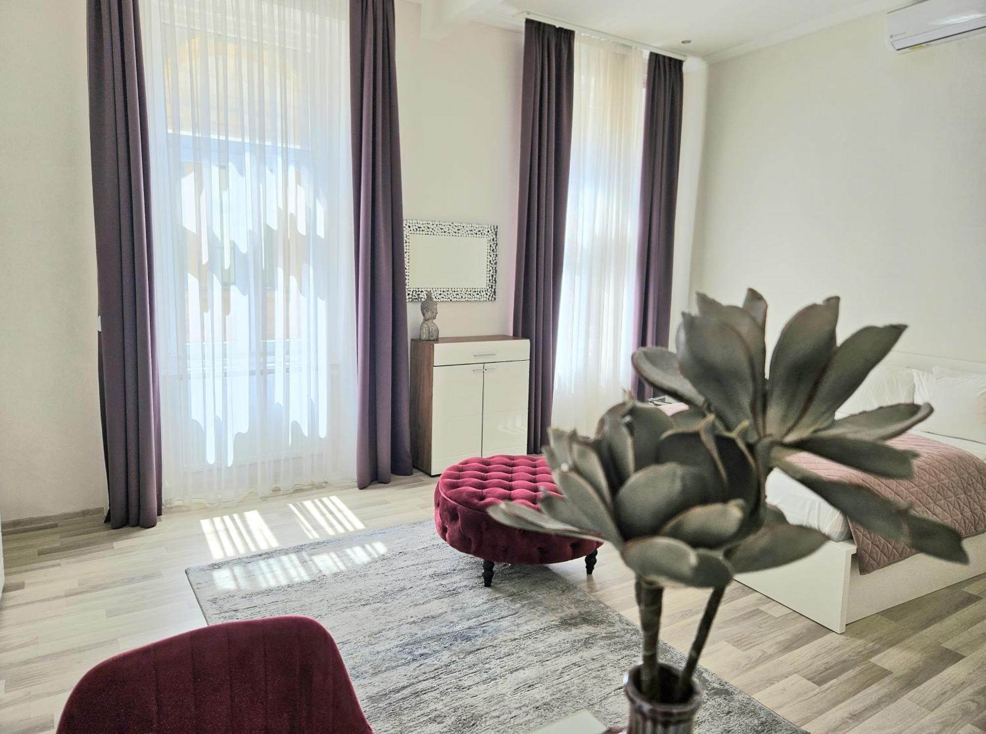 Designer Downtown Gem Apartment บูดาเปสต์ ภายนอก รูปภาพ
