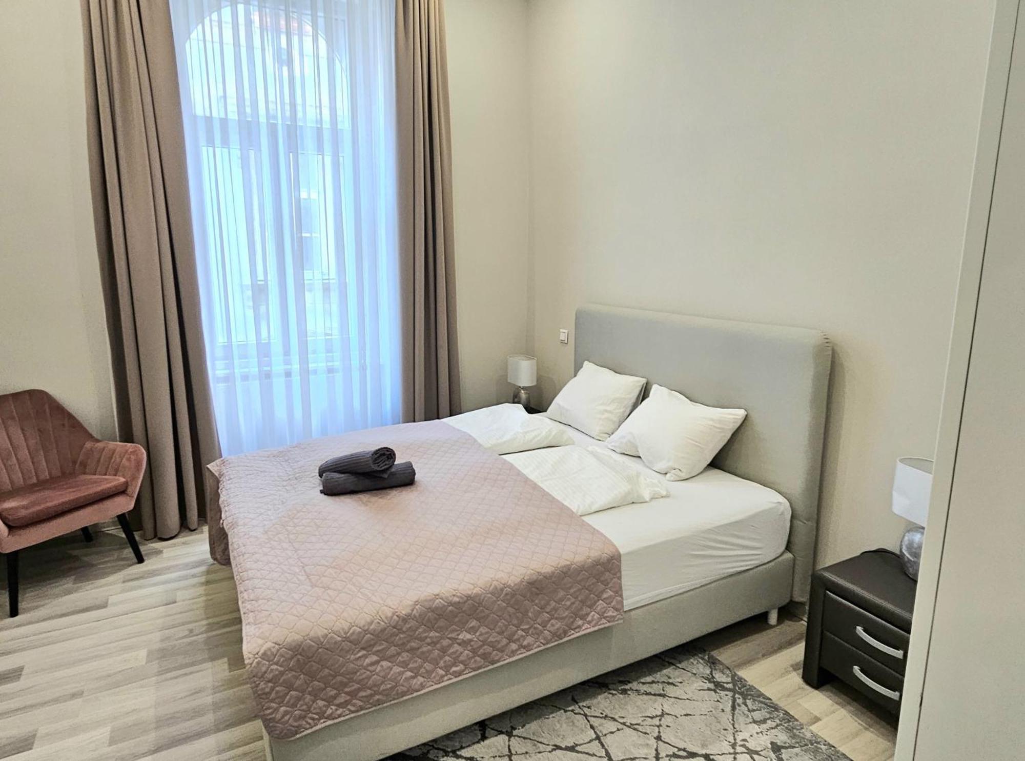 Designer Downtown Gem Apartment บูดาเปสต์ ภายนอก รูปภาพ