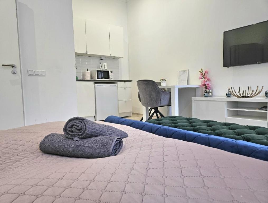 Designer Downtown Gem Apartment บูดาเปสต์ ภายนอก รูปภาพ